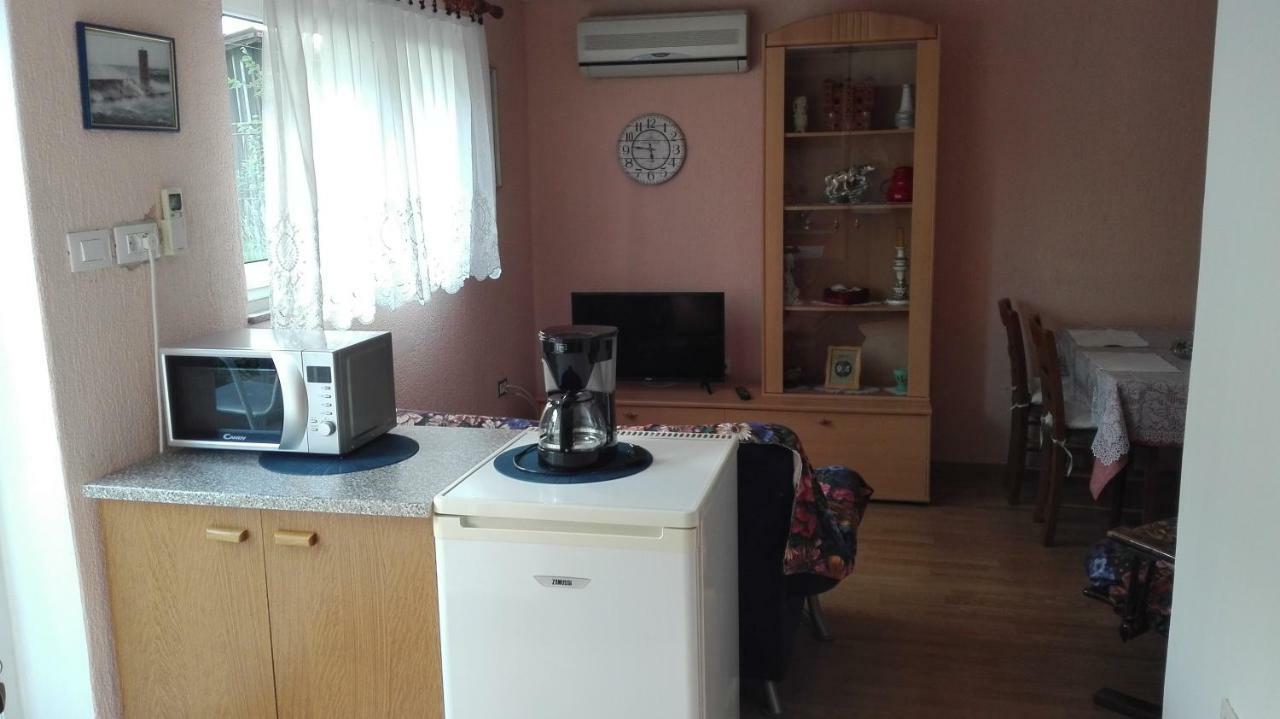 Apartment Helena Сень Екстер'єр фото